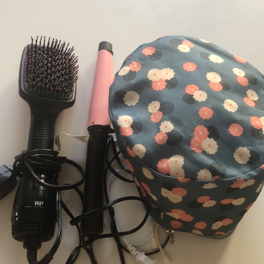 CURLER NOT INCLUDED- reduced price. revlon straightener brush and heating cap